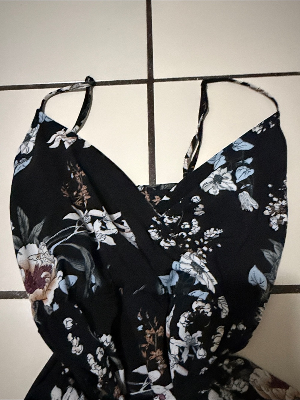 SHEIN Black Floral Maxi Dress with Tie Waist - Picture 4 of 5
